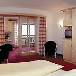 Hotel Felsenhof Flachau