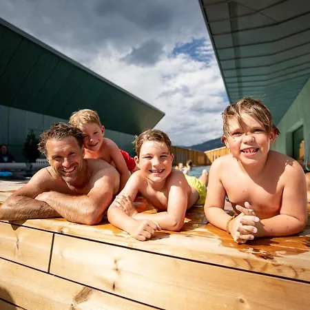 Hotell Felsenhof Flachau