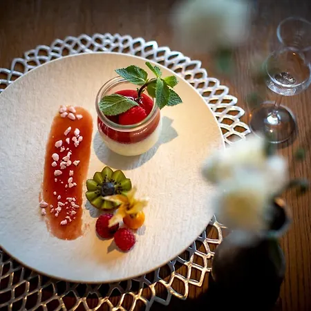 Hotel Felsenhof 4*