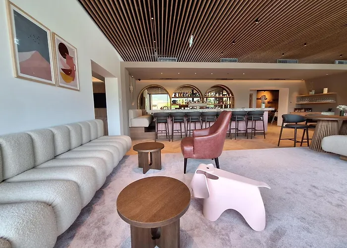 Otel Felsenhof Flachau